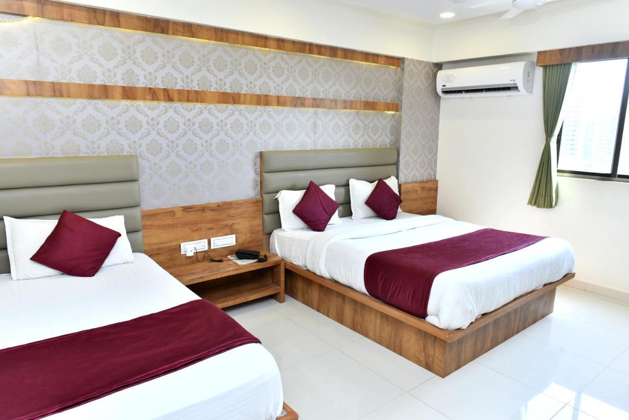 Hotel Royal King By Sky Stays Amhedabad Dış mekan fotoğraf