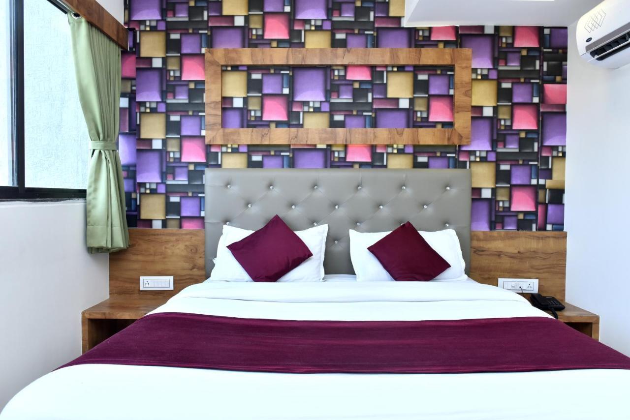 Hotel Royal King By Sky Stays Amhedabad Dış mekan fotoğraf