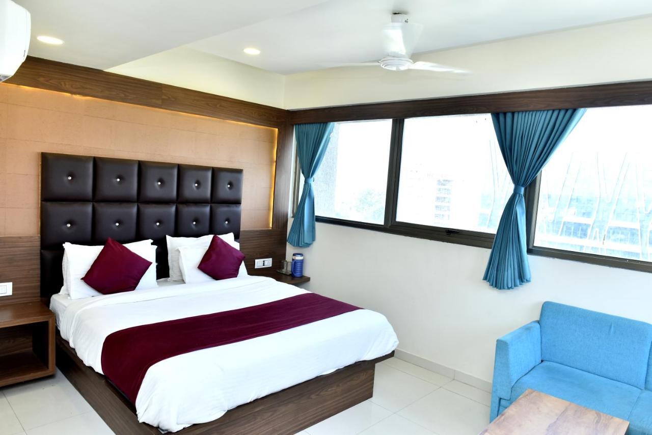 Hotel Royal King By Sky Stays Amhedabad Dış mekan fotoğraf